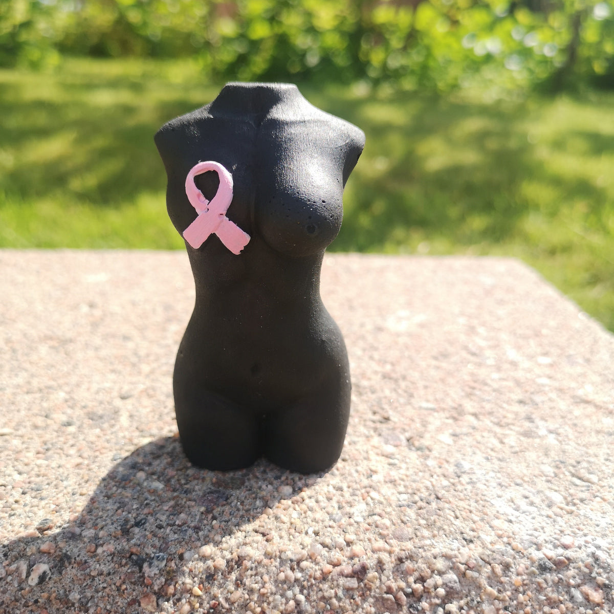 Rosabandet kvinna (bröstcanserfonden)